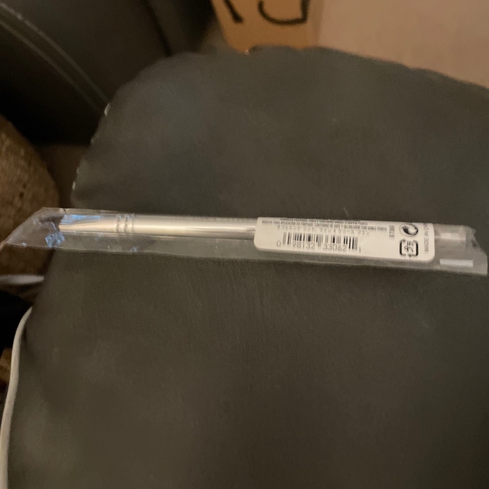 Bare minerals line liner crease brush nib